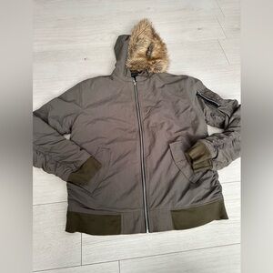 Elwood Bomber jacket with removable faux fur hood- green